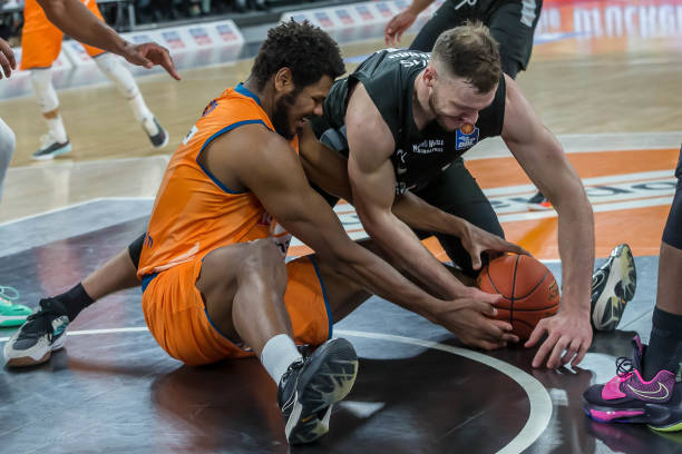 更彰显了网 更彰显了网